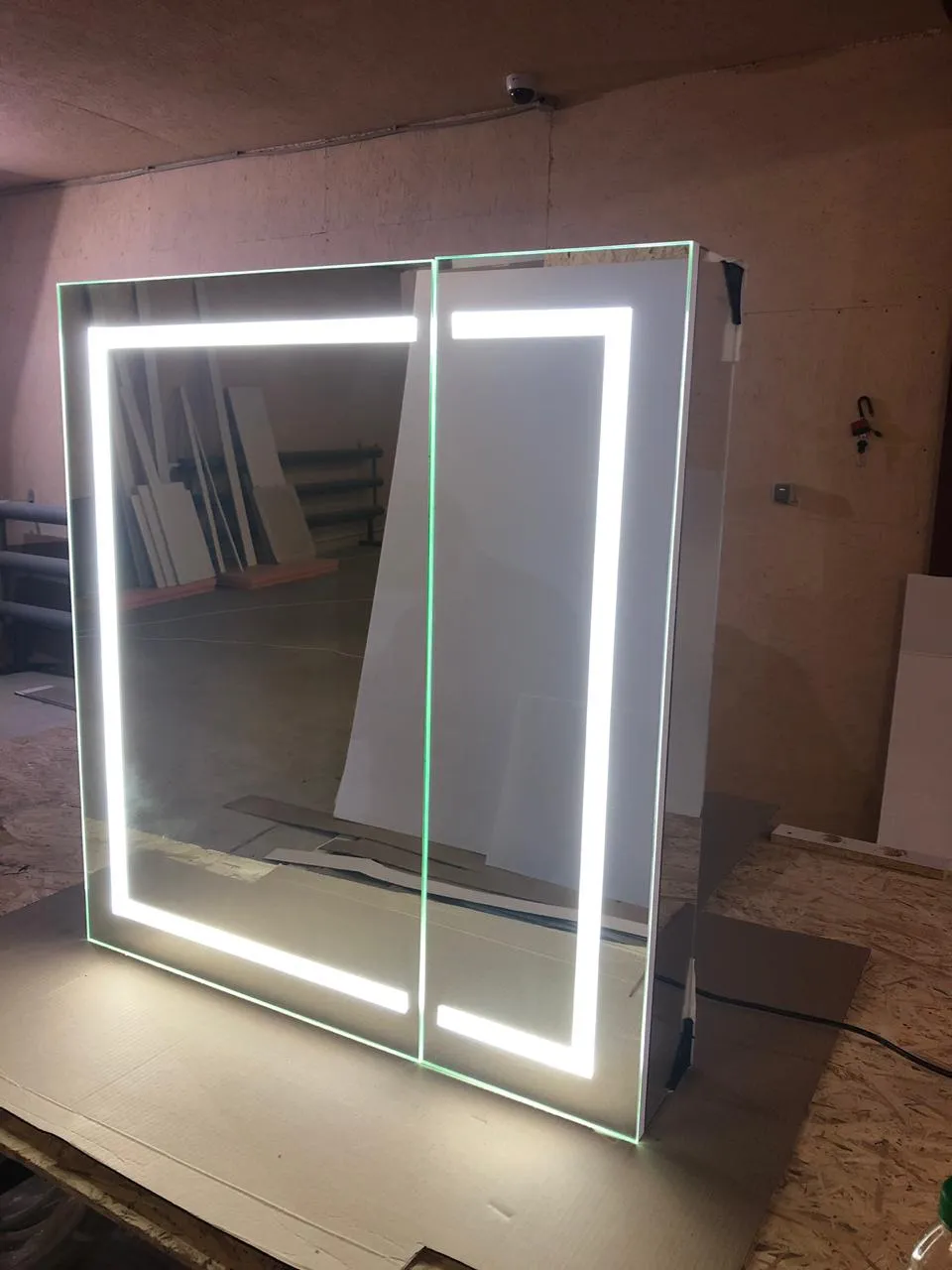 Изготовление зеркал на заказ Изготовление зеркал на заказ