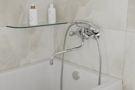 Смеситель для ванны с длинным поворотным изливом RUSH Pioneer (PI7950-51)