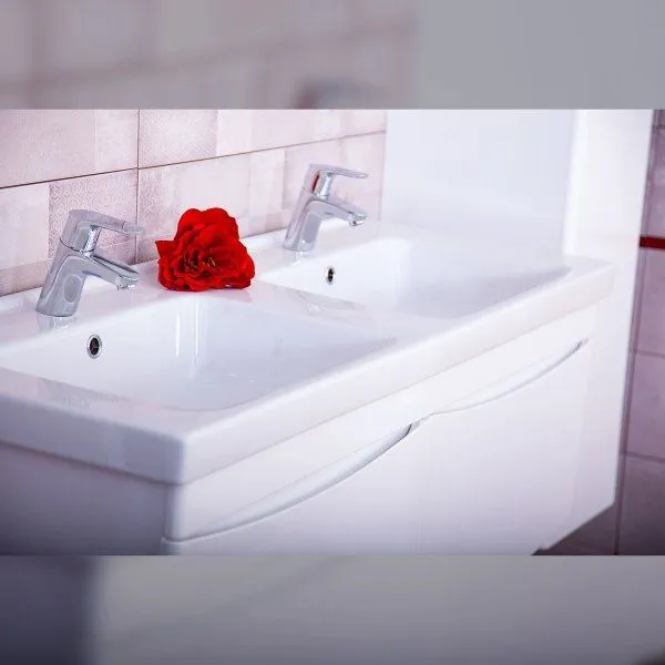 Тумба под раковину подвесная Бриклаер ВЕГА белый , 125 см