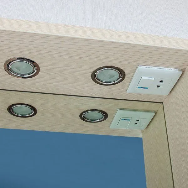 Зеркало со шкафом Бриклаер БАЛИ 62 см правое, светлая лиственница/белый