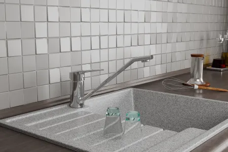 Смеситель для кухонной мойки RUSH Victoria (VI7135-25) - купить в Москве по низкой цене в интернет-магазине с доставкой по всей России | HITsant Смеситель для кухонной мойки RUSH Victoria (VI7135-25)