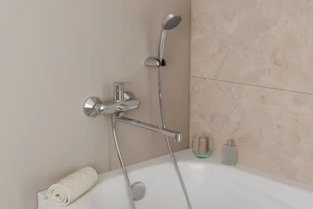 Смеситель для ванны с длинным поворотным изливом RUSH Crete (CR3535-51)