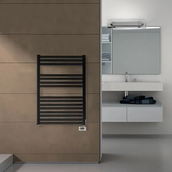 Полотенцесушитель электрический Irsap Ares EIS058KK1IR01NNN 81,8x58 черный матовый - купить в Москве по низкой цене в интернет-магазине с доставкой по всей России | HITsant Полотенцесушитель электрический Irsap Ares EIS058KK1IR01NNN 81,8x58 черный матовый