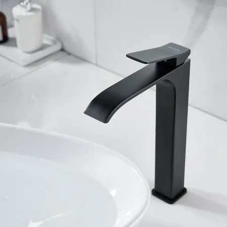 Смеситель для раковины однорычажный с гайкой Shevanik S4011H, Черный