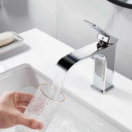 Смеситель для раковины однорычажный с гайкой Shevanik S4001, Хром