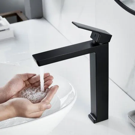 Смеситель для раковины однорычажный с гайкой Rose R1811H-1, Черный