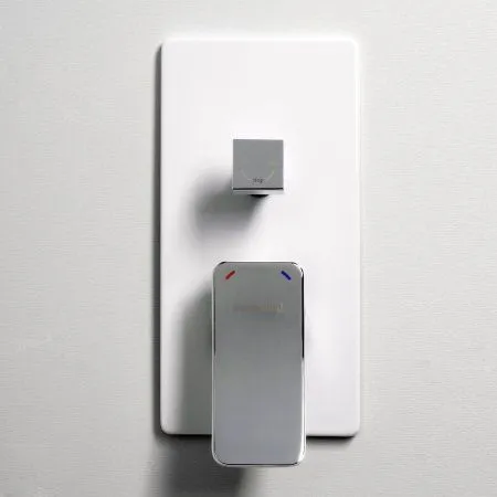 Смеситель для ванны и душа WasserKRAFT Aller 1060 WHITE 10641W белый, хром - купить в Москве по низкой цене в интернет-магазине с доставкой по всей России | HITsant Смеситель для ванны и душа WasserKRAFT Aller 1060 WHITE 10641W белый, хром