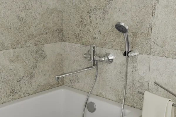 Смеситель для ванны с длинным поворотным изливом RUSH Fiji (FI1835-51)