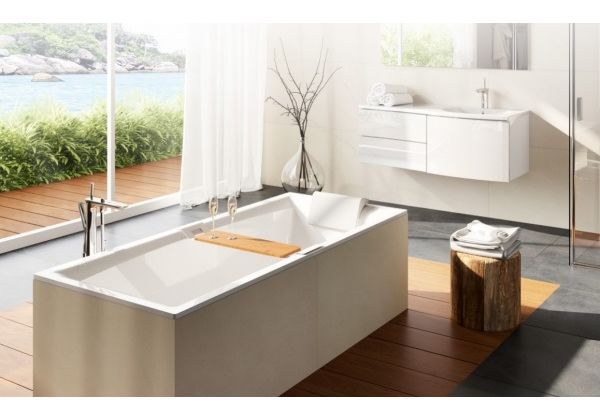 Ванна акриловая Riho Still Square BR0100500K00130 180x80 R светодиоды и подголовник справа