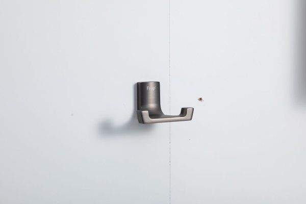 Крючок двойной для ванной комнаты Frap F3YD06SU05WW-2XF9, оружейная сталь