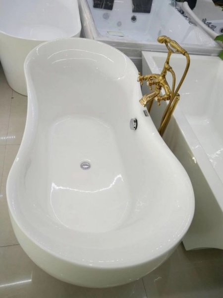 Акриловая ванна Cerutti SPA Bracciano B-7116 170x80 отдельностоящая