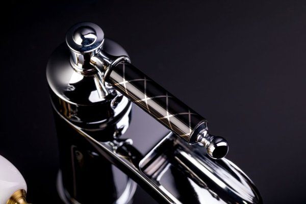 Смеситель Boheme Vogue 213-MR-B для ванны с душем, золото, ручка Murano black