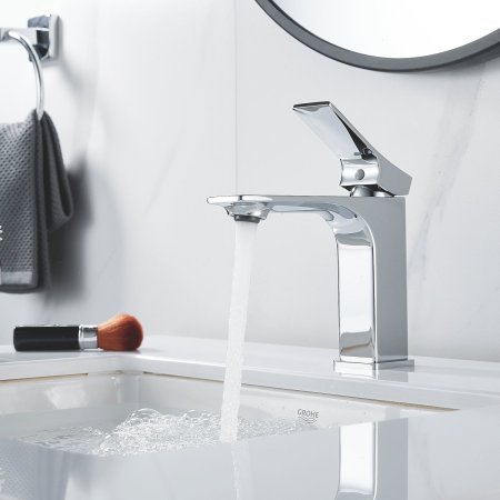 Смеситель для раковины однорычажный с гайкой Shevanik S6101, Хром