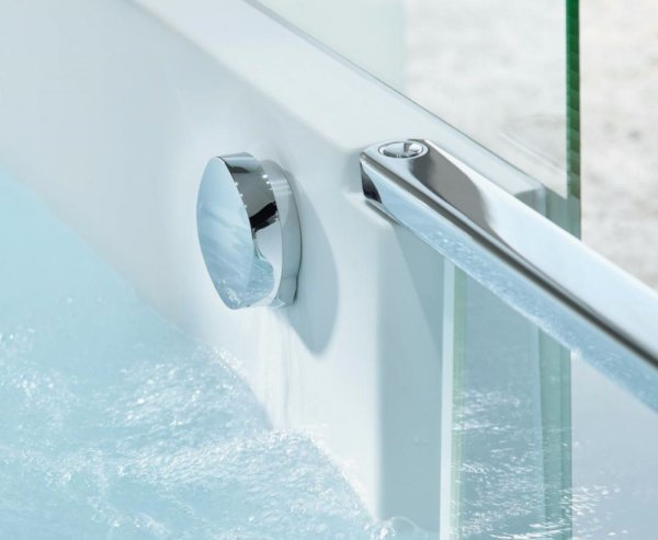 Ванна из из литьевого мрамора Duravit Shower + Bath 700403000000000 170x75 с душевой шторкой
