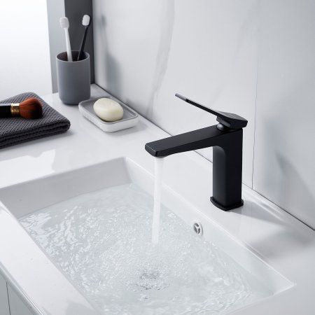 Смеситель для ванны однорычажный с гайкой Shevanik S4601H, Черный