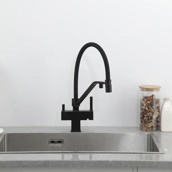 Смеситель для кухонной мойки Gappo G95-66 G4395-66 с подключением фильтра питьевой воды и гибким изливом, черный