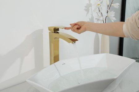 Смеситель для раковины высокий Gappo G1007-32, золото