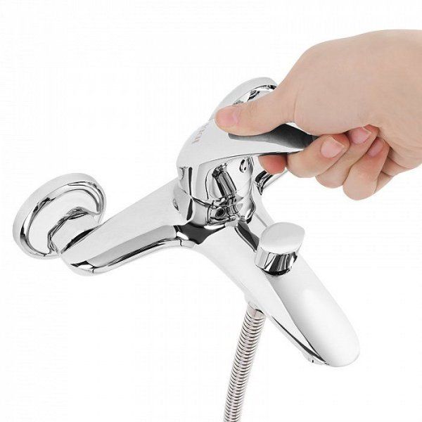 Смеситель Iddis Leaf LEASB00i02WA для ванны