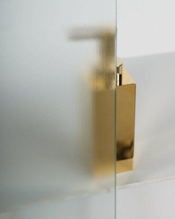 Душевая дверь в нишу BelBagno Unique UNIQUE-BF-2-170/200-P-Cr рифленое стекло