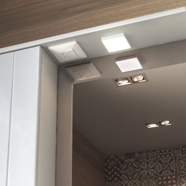 Шкаф VIGO навесной с зеркалом Diana 800 (левый) со спотом (z.DIA.80.L.El)